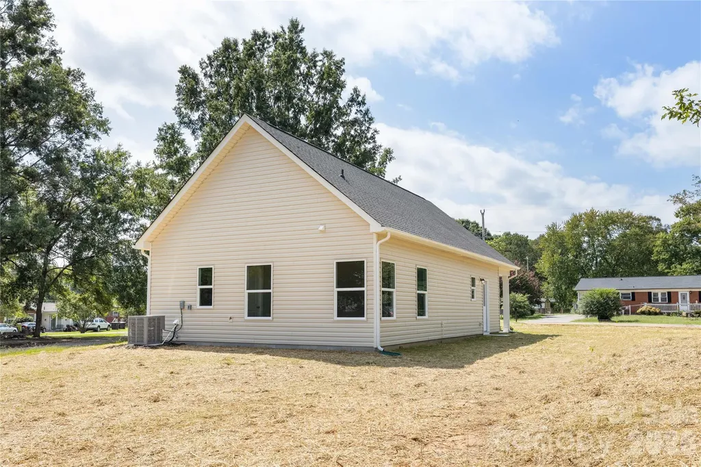 6625 Tracy Avenue Charlotte NC 28214