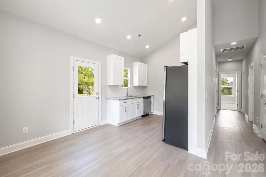 6625 Tracy Avenue Charlotte NC 28214
