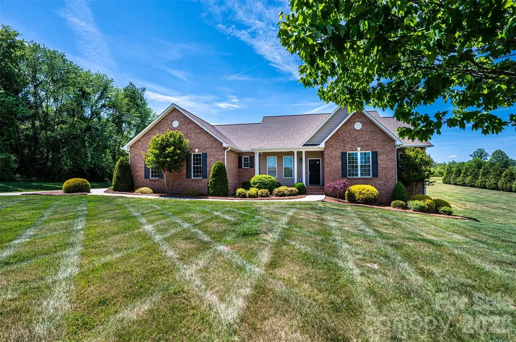 379 Horseshoe Bend Road Hudson NC 28638