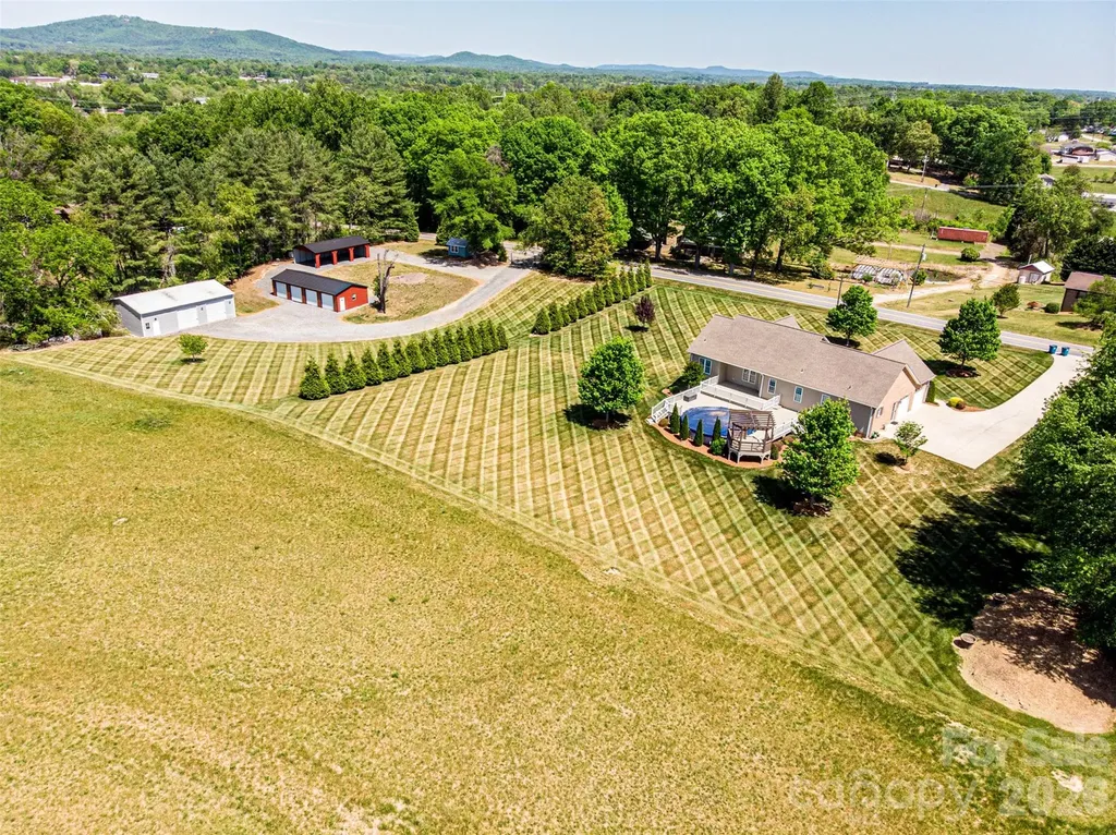 379 Horseshoe Bend Road Hudson NC 28638