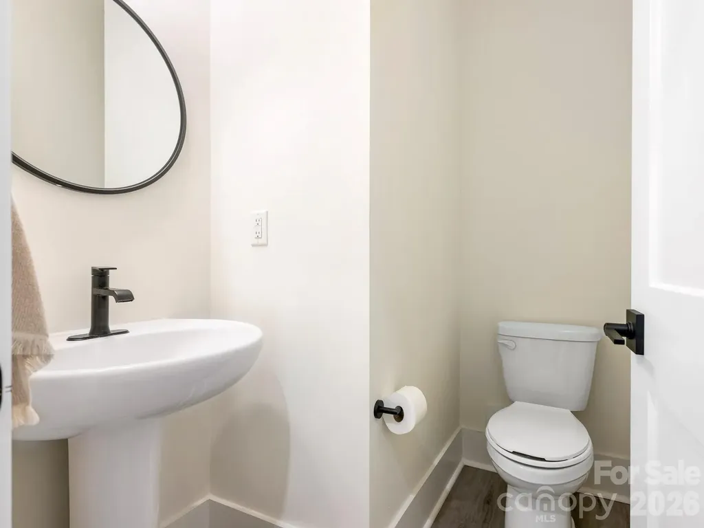 226 Sutton Park Lane Charlotte NC 28211