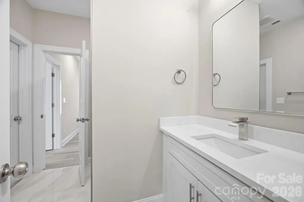 3800 Freedom Drive Charlotte NC 28208