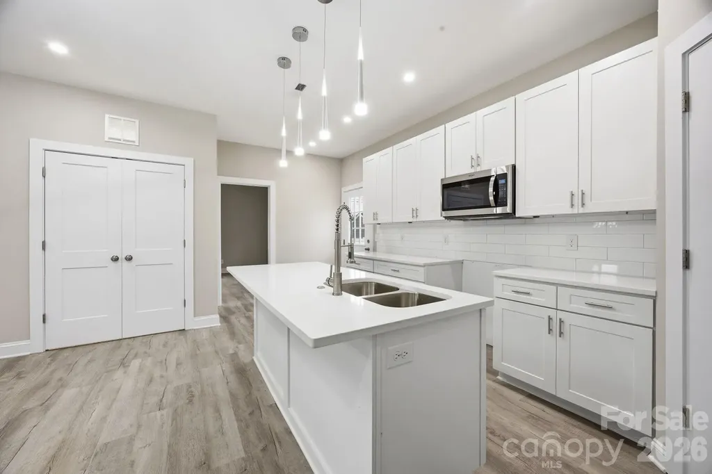 3800 Freedom Drive Charlotte NC 28208