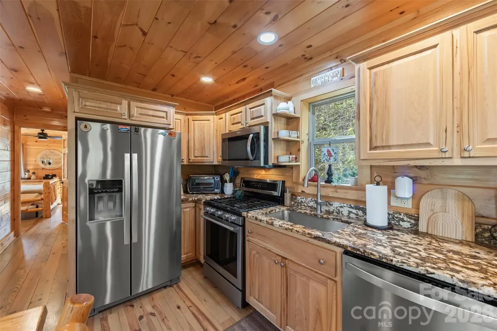 356 Walnut Cove Ridge Bryson City NC 28713