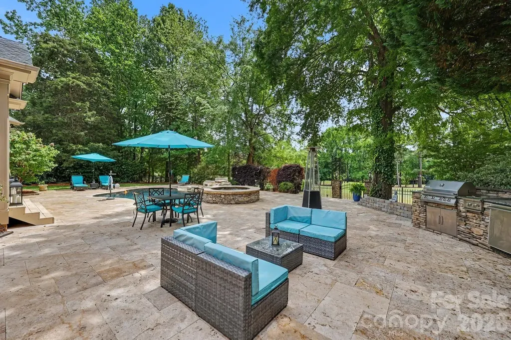10615 Lederer Avenue Charlotte NC 28277