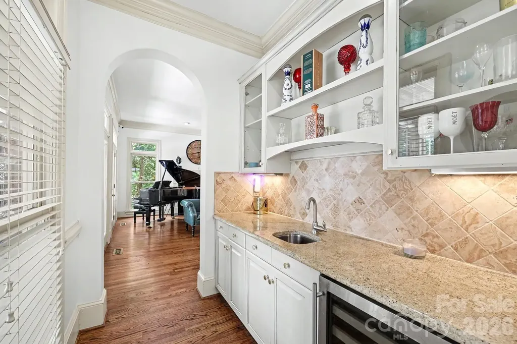 10615 Lederer Avenue Charlotte NC 28277