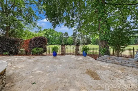10615 Lederer Avenue Charlotte NC 28277