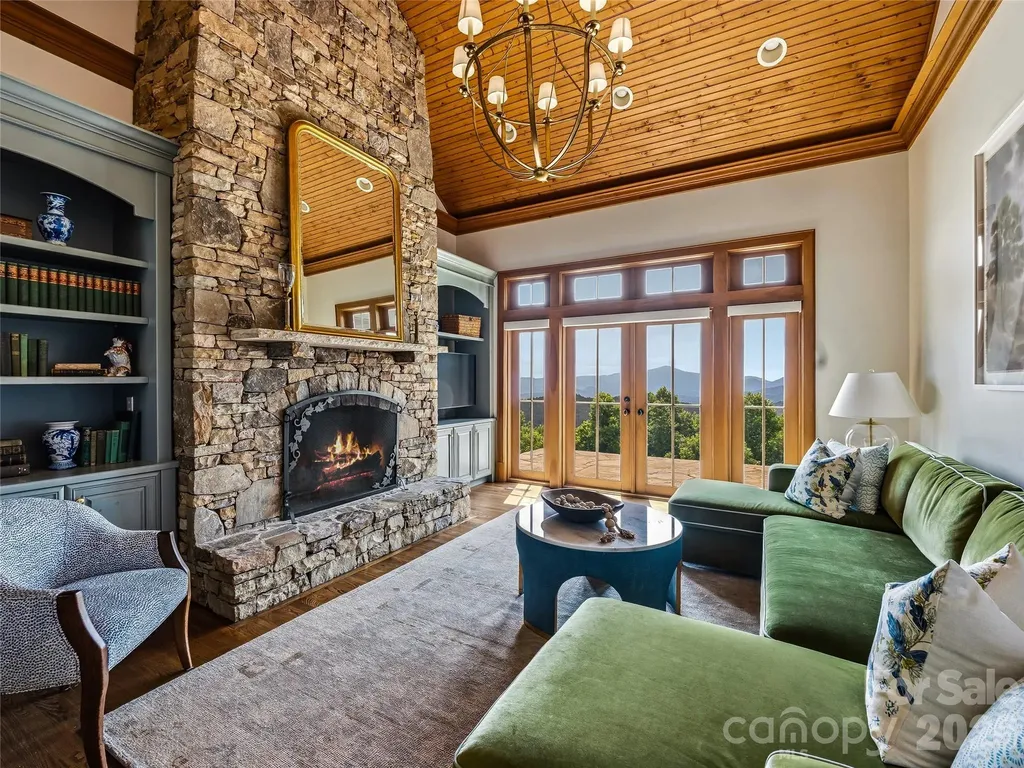 21 Ebby Ridge Fairview NC 28730
