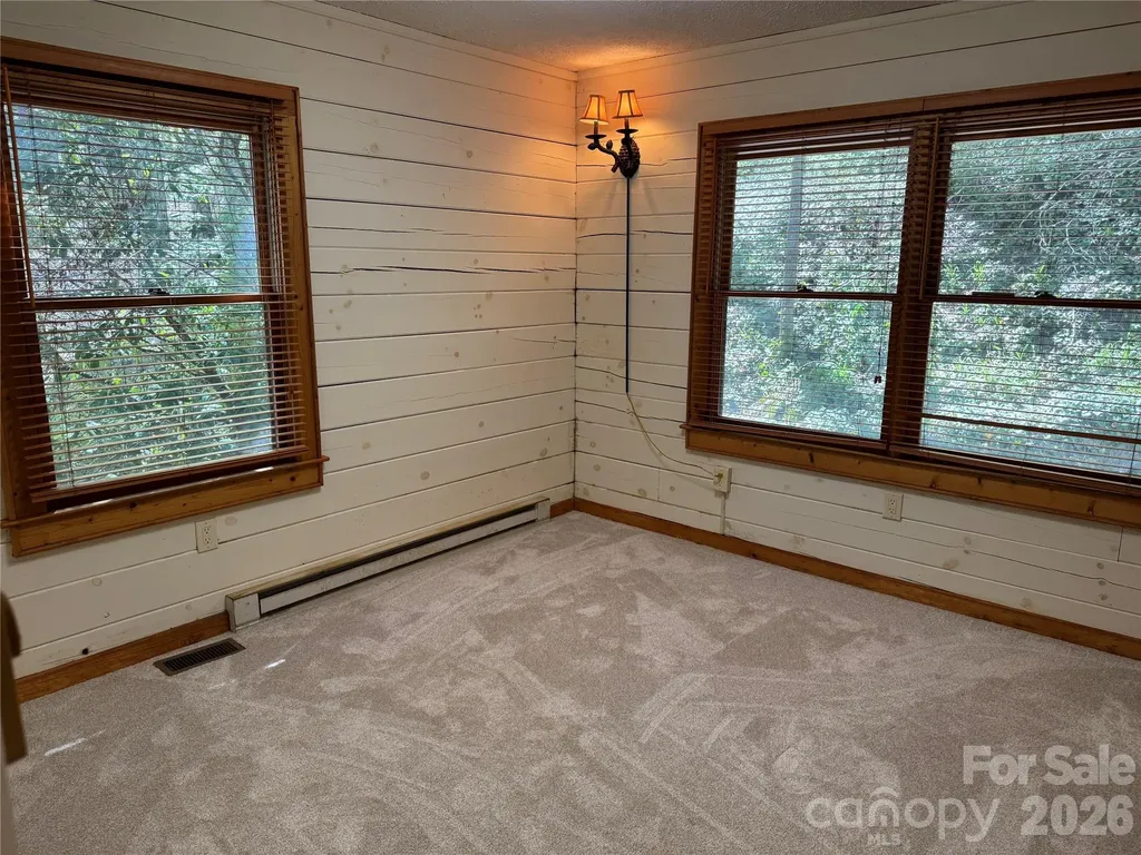1618 Walnut Creek Road Waynesville NC 28786