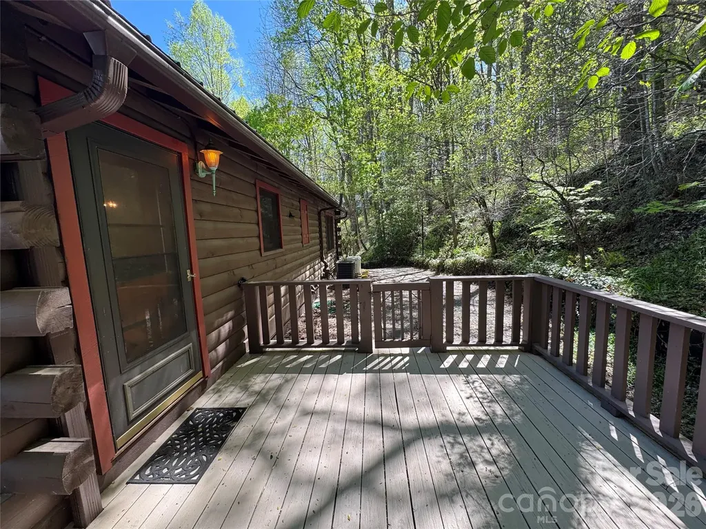 1618 Walnut Creek Road Waynesville NC 28786