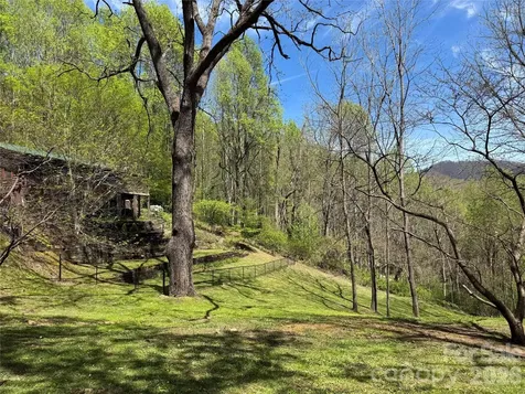 1618 Walnut Creek Road Waynesville NC 28786