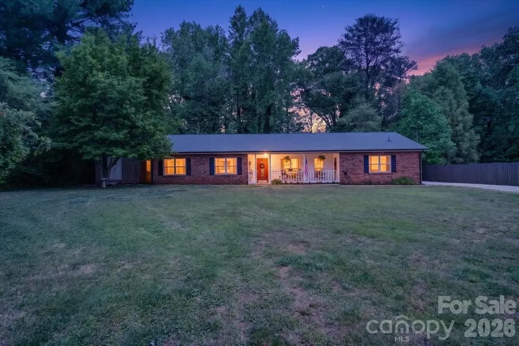 7142 Little Mountain Road Sherrills Ford NC 28673