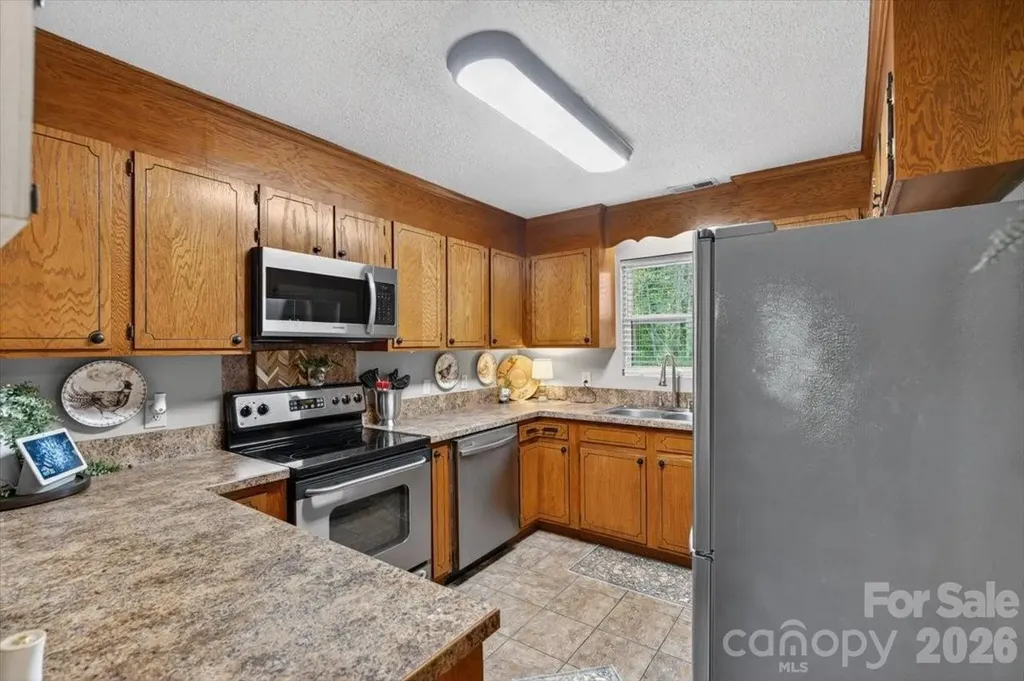 7142 Little Mountain Road Sherrills Ford NC 28673