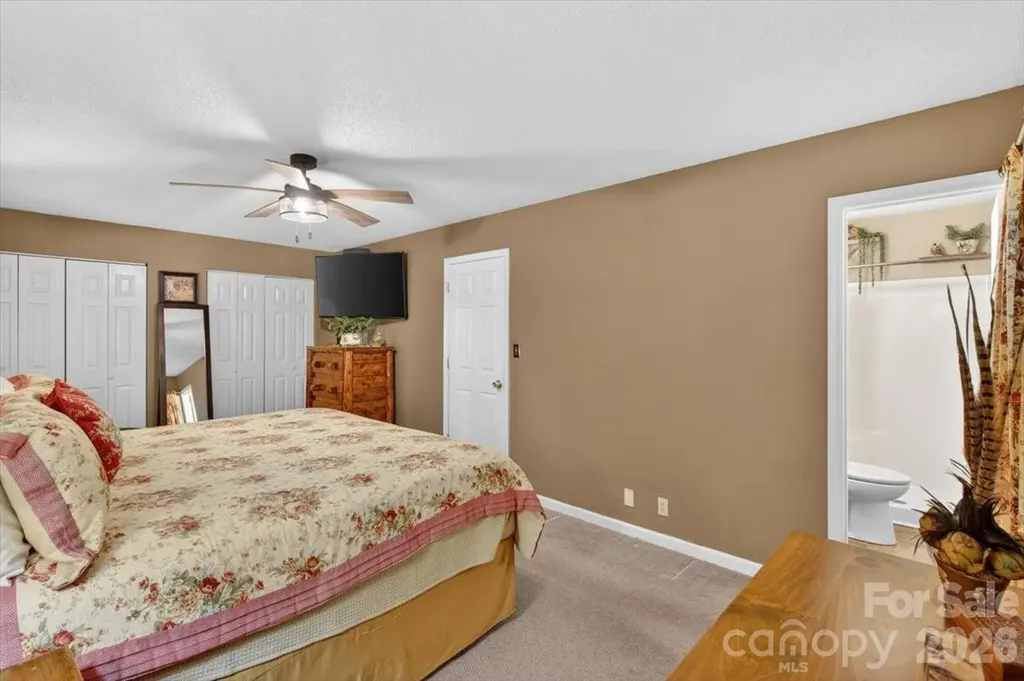 7142 Little Mountain Road Sherrills Ford NC 28673