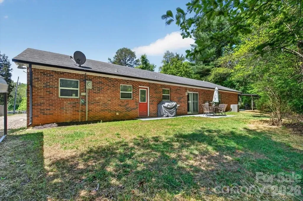 7142 Little Mountain Road Sherrills Ford NC 28673