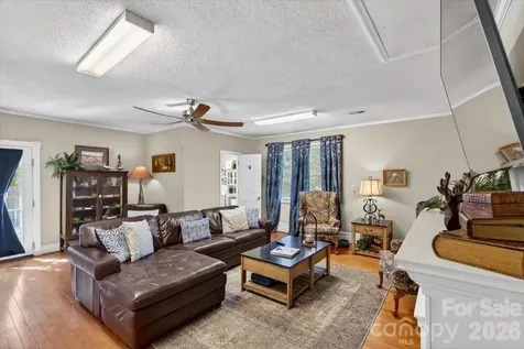 7142 Little Mountain Road Sherrills Ford NC 28673