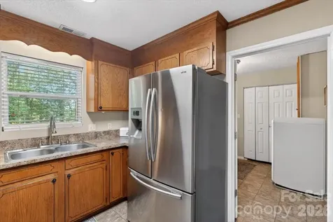 7142 Little Mountain Road Sherrills Ford NC 28673