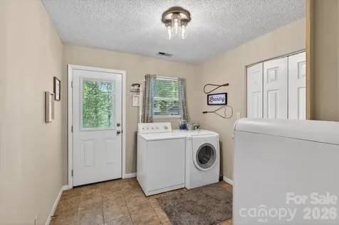 7142 Little Mountain Road Sherrills Ford NC 28673