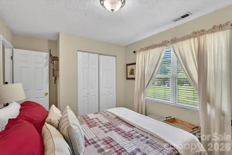 7142 Little Mountain Road Sherrills Ford NC 28673
