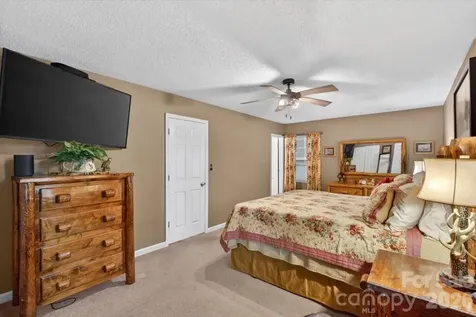 7142 Little Mountain Road Sherrills Ford NC 28673