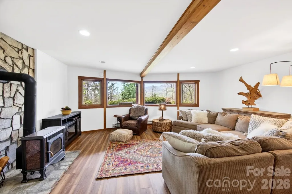 6 Orchard Knob Lane Black Mountain NC 28711