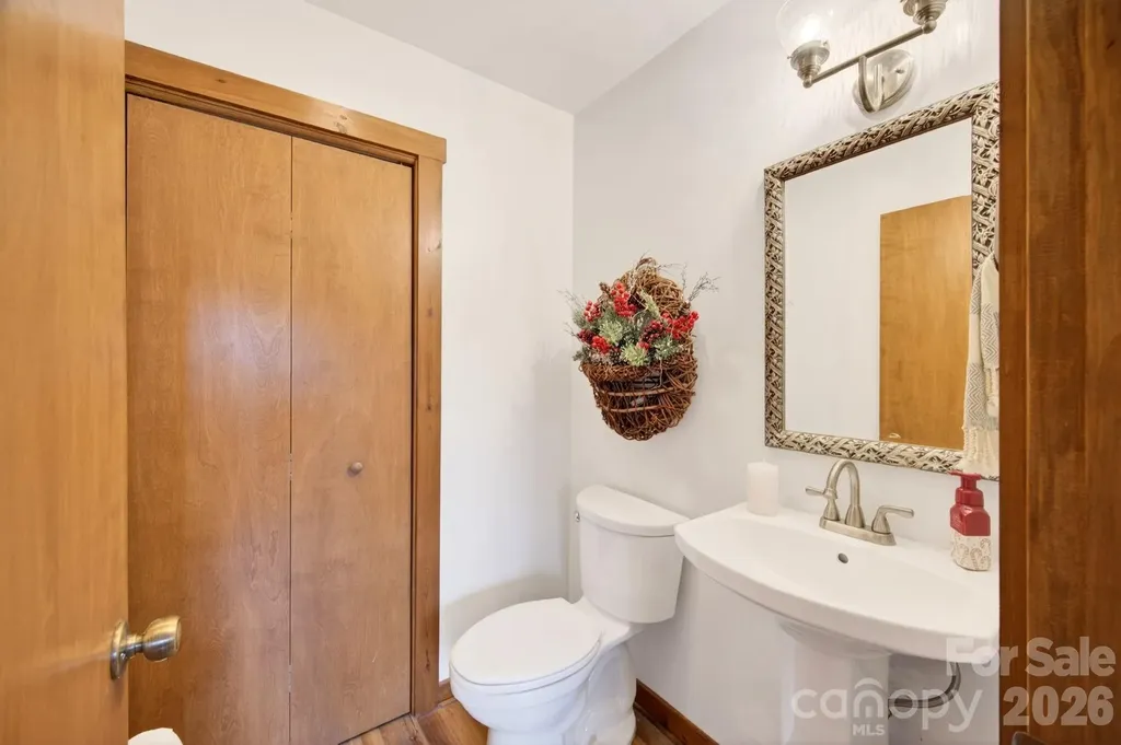 6 Orchard Knob Lane Black Mountain NC 28711