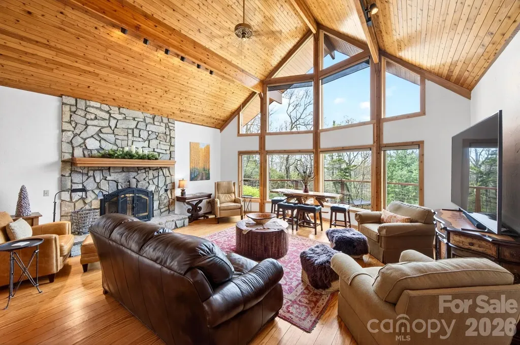 6 Orchard Knob Lane Black Mountain NC 28711