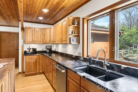 6 Orchard Knob Lane Black Mountain NC 28711