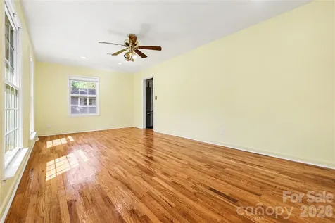 3220 Wiseman Drive Charlotte NC 28227