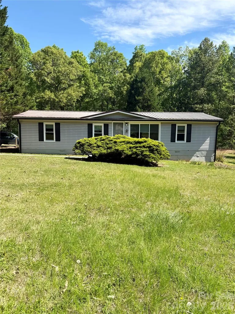 5022 Wrenn Drive Denver NC 28037