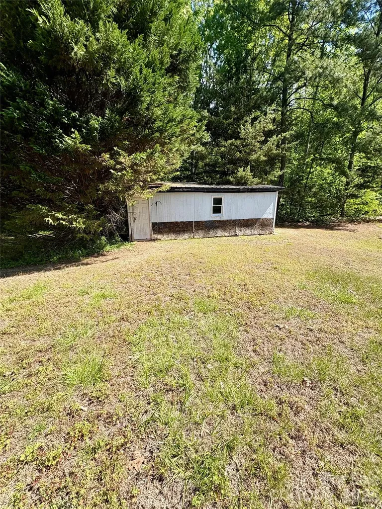 5022 Wrenn Drive Denver NC 28037
