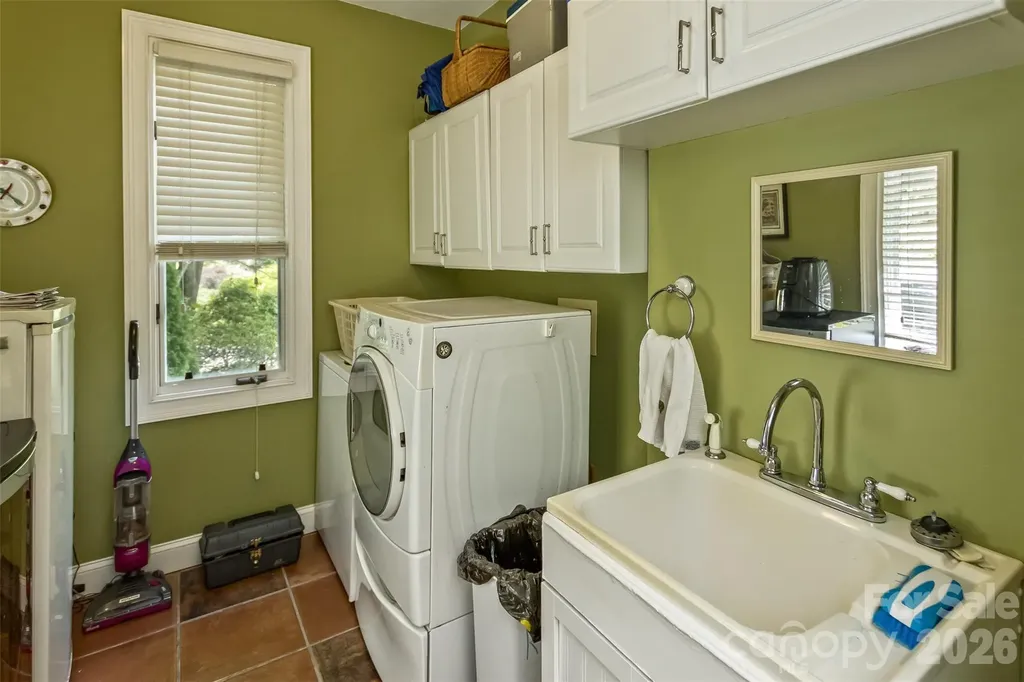 25 Windsong Drive Fairview NC 28730