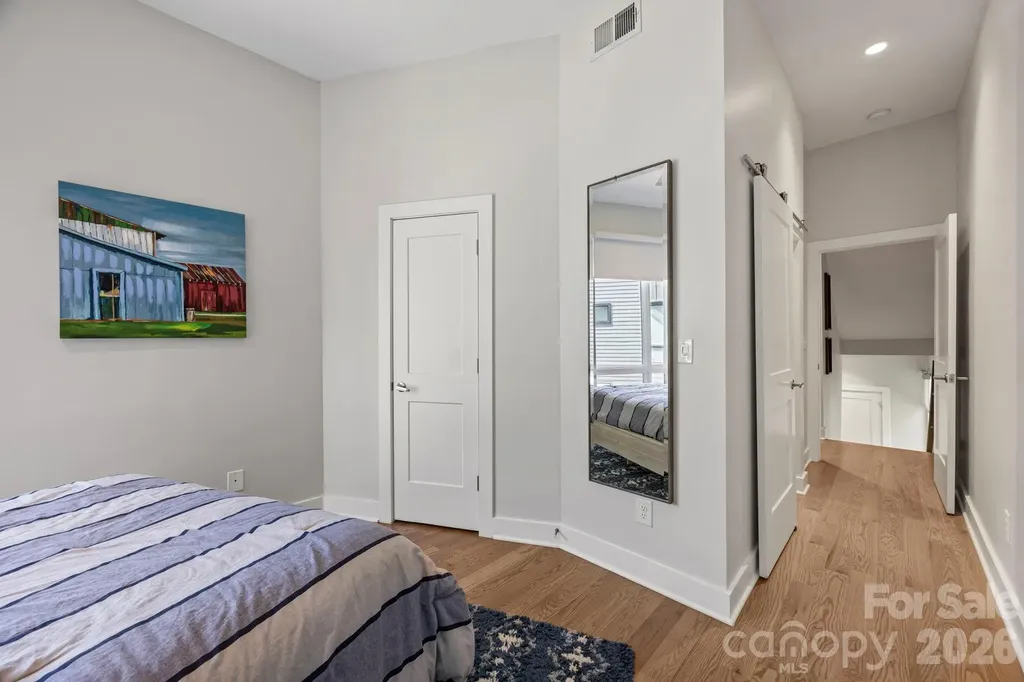 1062 Kenilworth Avenue Charlotte NC 28204