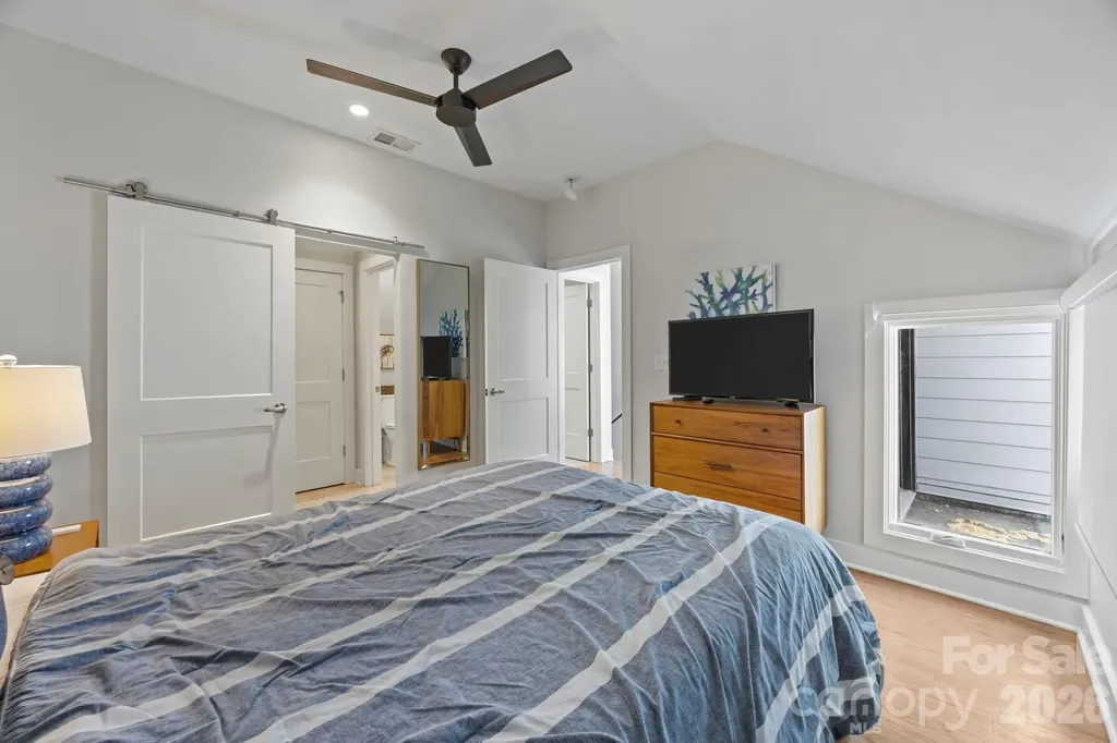 1062 Kenilworth Avenue Charlotte NC 28204