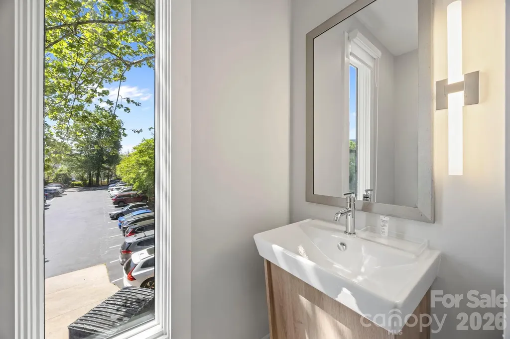 1062 Kenilworth Avenue Charlotte NC 28204