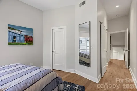 1062 Kenilworth Avenue Charlotte NC 28204