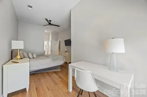 1062 Kenilworth Avenue Charlotte NC 28204