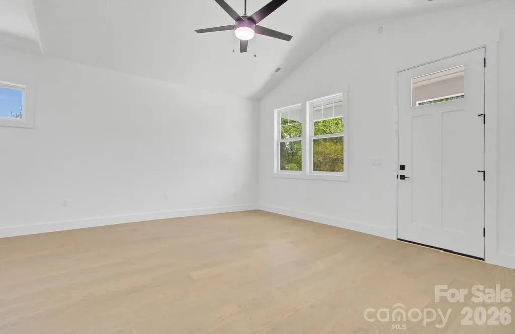 615 W Allen Street Hendersonville NC 28739