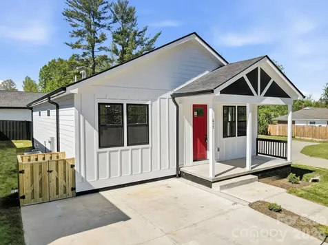 615 W Allen Street Hendersonville NC 28739