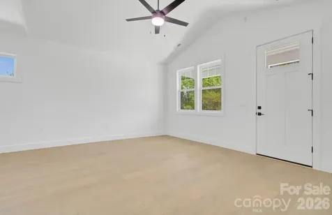 615 W Allen Street Hendersonville NC 28739