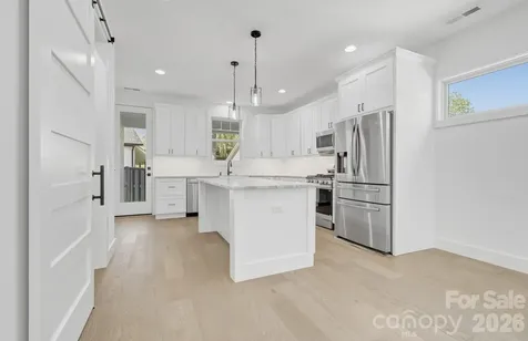 615 W Allen Street Hendersonville NC 28739