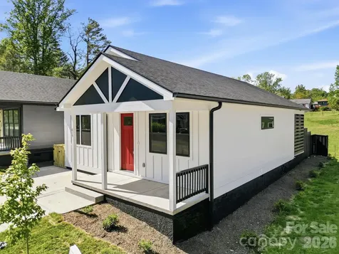 615 W Allen Street Hendersonville NC 28739