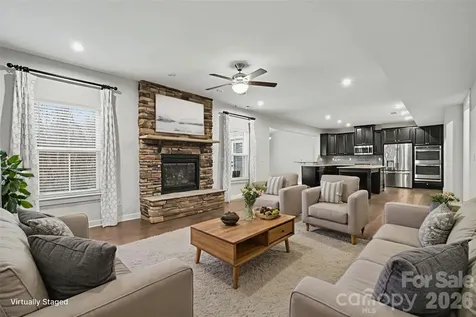 10474 Black Locust Lane Charlotte NC 28215