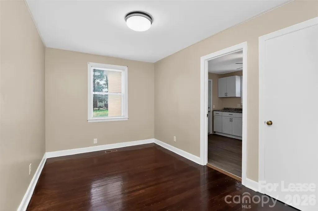 1011 Lomond Avenue Charlotte NC 28206