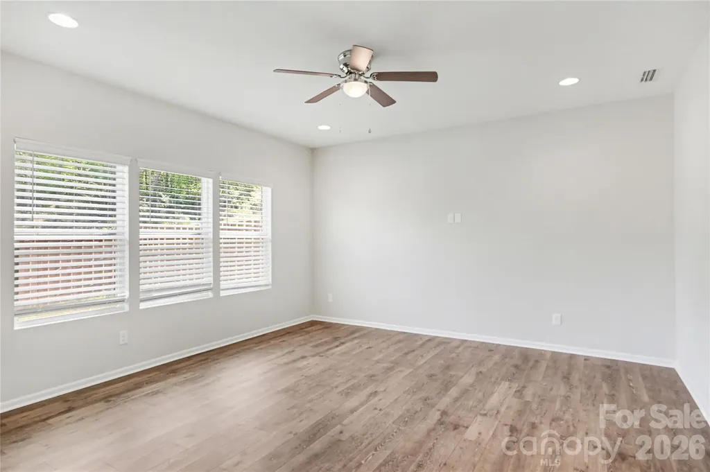5048 Thomasville Drive Belmont NC 28012