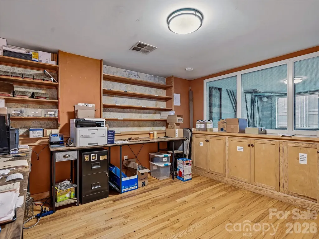 32 Broadway Street Asheville NC 28801