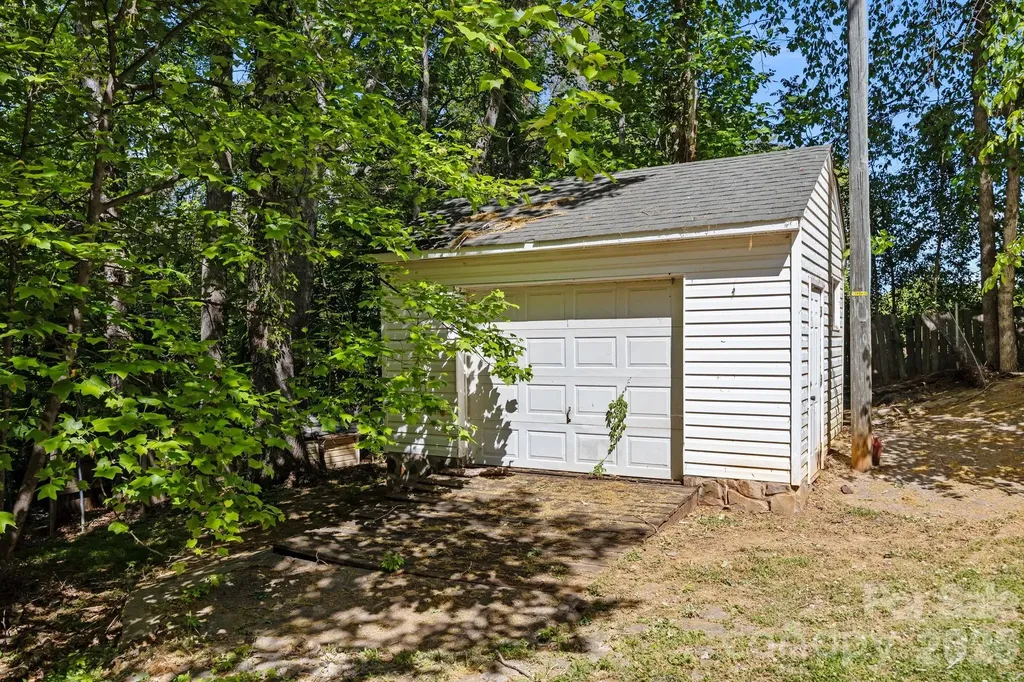 4175 Spainhour Mill Road Tobaccoville NC 27050
