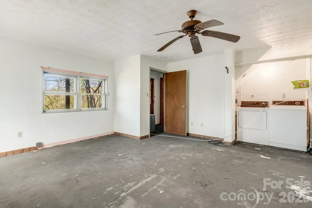 770 Echo Hill Drive Green Mountain NC 28704
