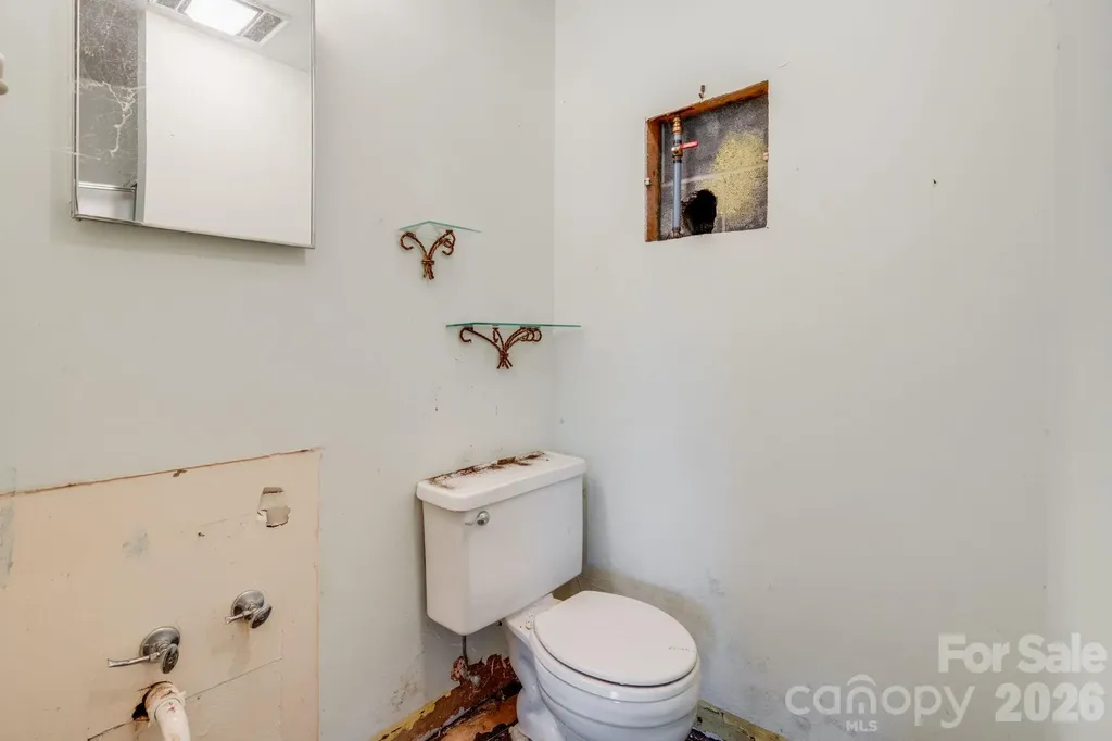 770 Echo Hill Drive Green Mountain NC 28704