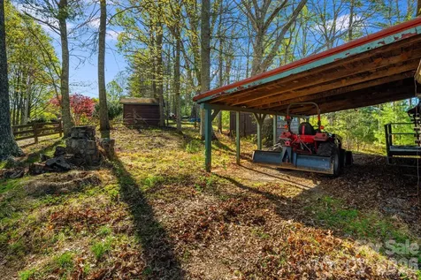 770 Echo Hill Drive Green Mountain NC 28704